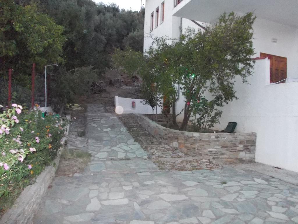 Philippos Apartments Afissos Eksteriør billede